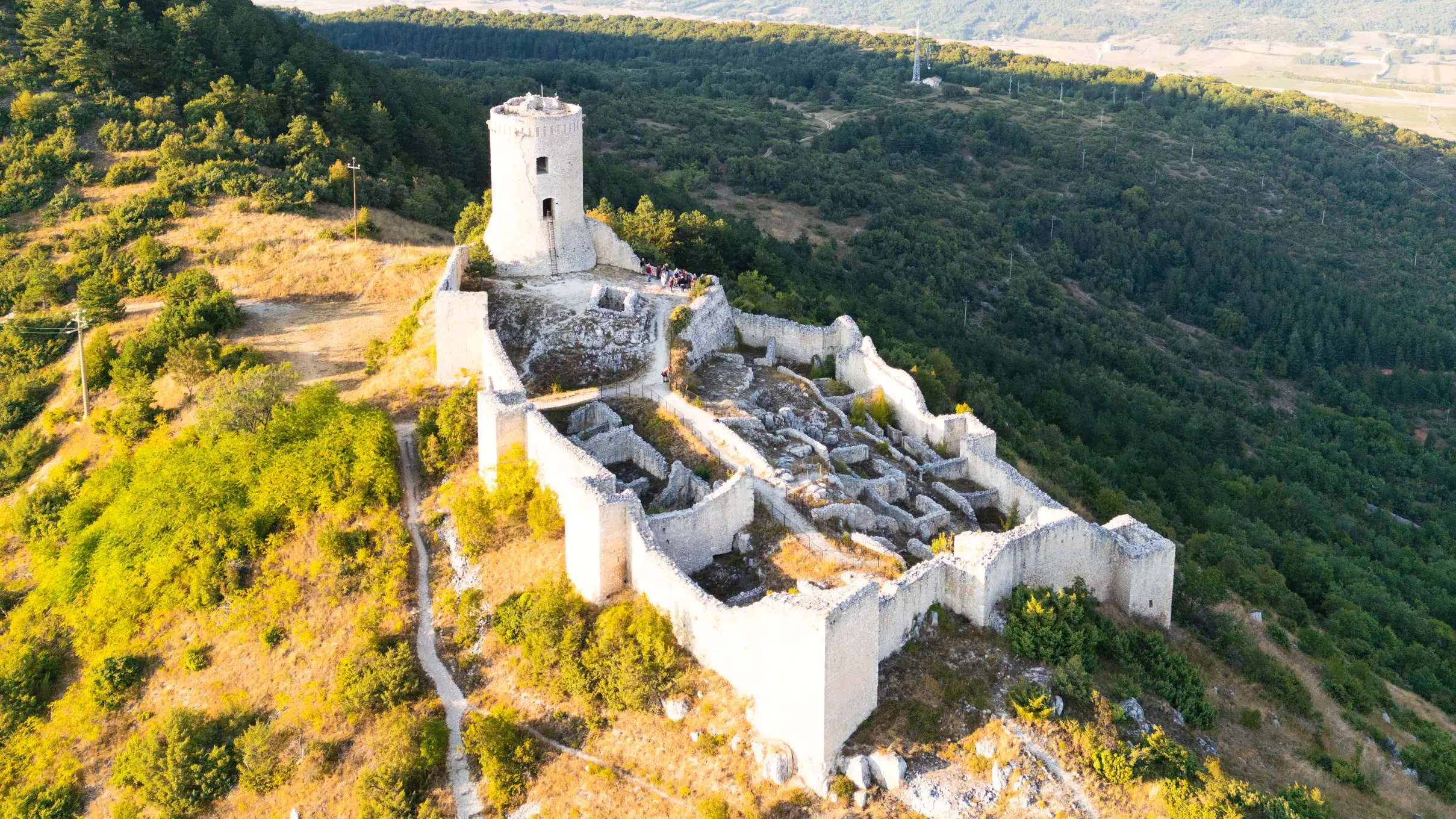 Castello_Bominaco